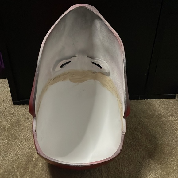 Red hood helmet - Picture 7 of 8